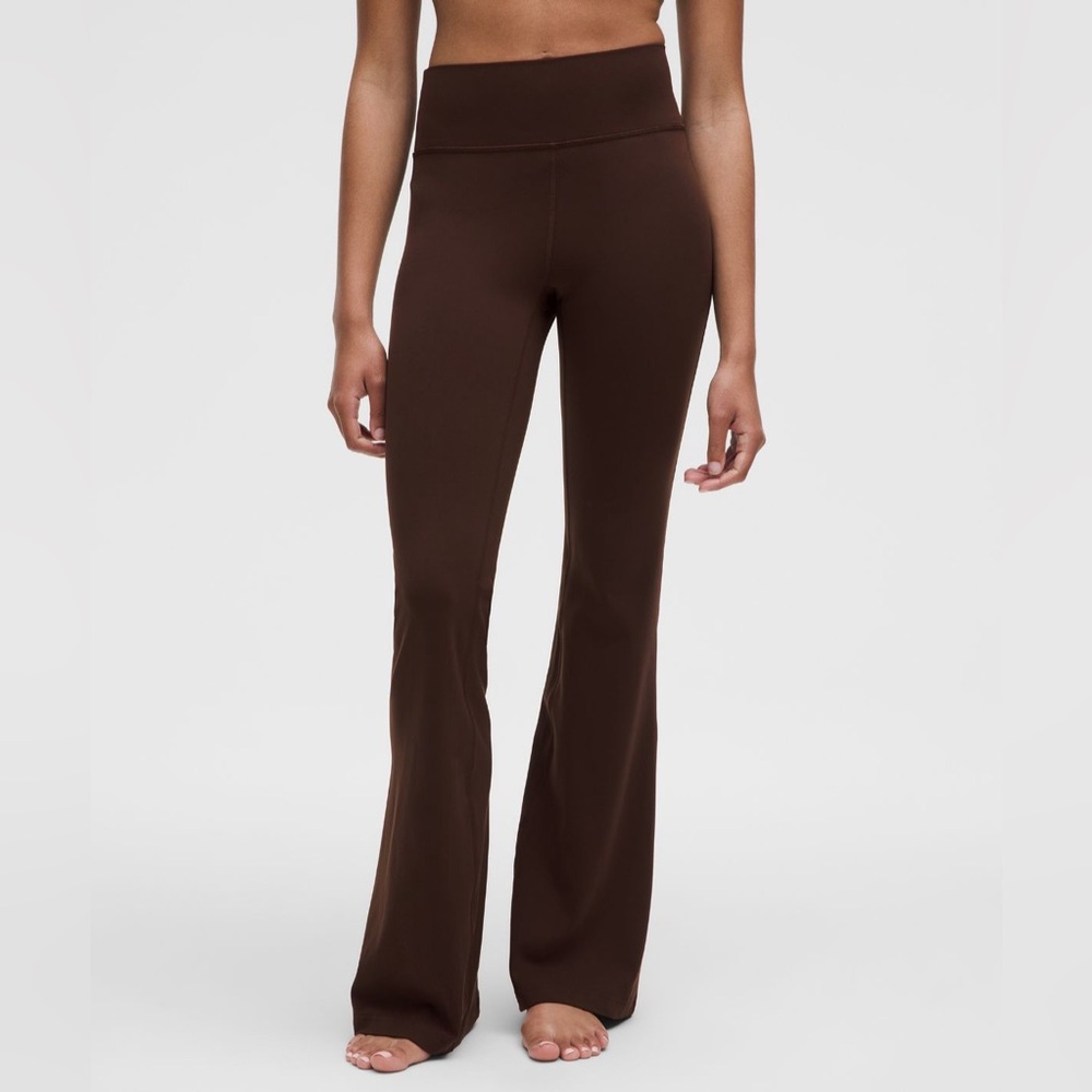Lululemon Groove High-Rise Flared Pant in Lava Cake Size 6 - Picture 2 of 9